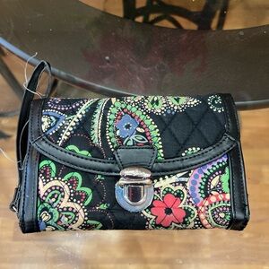 Vera Bradley's ULTIMATE WRISTLET in KIEV PAISLEY Pattern